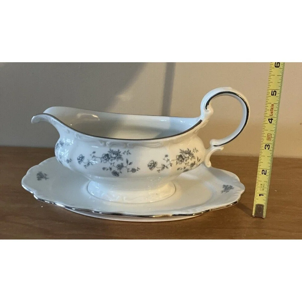 Johann Haviland Porcelain Blue Garland GRAVY BOWL with attached Plate - Germany